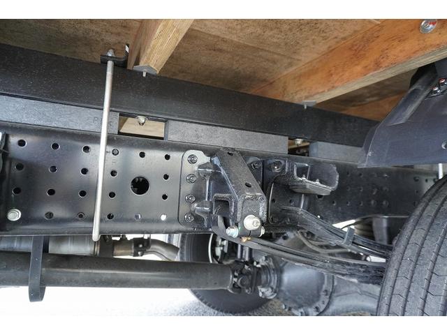 キャンター ワイド超ロング 4段セルフクレーン 3.25トン積 ラジコン 積載3250kg タダノ製 フックイン 2.63t吊 左電格ミラー LEDヘッドライト フォグランプ スマートキー 衝突軽減ブレーキ 車線逸脱警報 5速MT ハイジャッキ(18枚目)