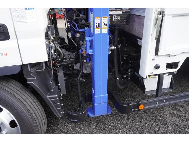キャンター ワイド超ロング 4段セルフクレーン 3.25トン積 ラジコン 積載3250kg タダノ製 フックイン 2.63t吊 左電格ミラー LEDヘッドライト フォグランプ スマートキー 衝突軽減ブレーキ 車線逸脱警報 5速MT ハイジャッキ(23枚目)