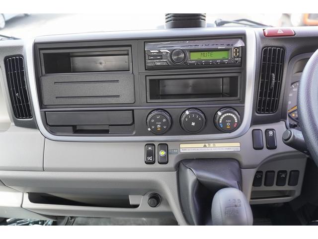 キャンター ワイド超ロング 4段セルフクレーン 3.25トン積 ラジコン 積載3250kg タダノ製 フックイン 2.63t吊 左電格ミラー LEDヘッドライト フォグランプ スマートキー 衝突軽減ブレーキ 車線逸脱警報 5速MT ハイジャッキ(27枚目)