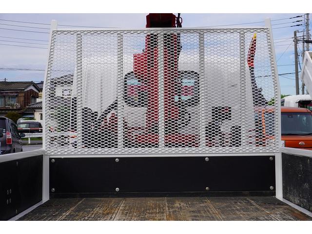 エルフトラック 標準ロング 4段クレーン 3トン積 ラジコン 2.93t吊 積載3000kg 古河ユニック製 フックイン セイコーラック 床フック3対 鳥居上部金網張り 左電格ミラー 坂道発進補助 ETC フォグランプ 6速MT(39枚目)