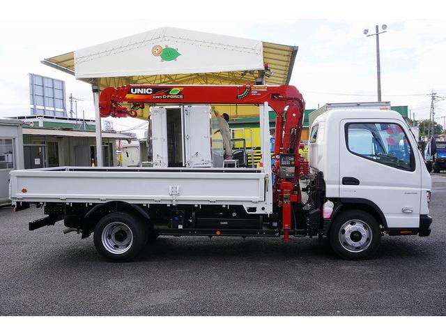 キャンター ワイドロング 4段クレーン 3トン積 ラジコン 2.93t吊 積載3000kg 古河ユニック製 フックイン バックカメラ 左電格ミラー LEDヘッドライト フォグランプ スマートキー 衝突軽減ブレーキ 車線逸脱警報 5速MT(5枚目)