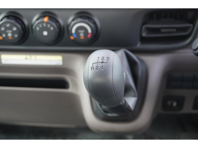 キャンター ワイドロング 4段クレーン 3トン積 ラジコン 2.93t吊 積載3000kg 古河ユニック製 フックイン バックカメラ 左電格ミラー LEDヘッドライト フォグランプ スマートキー 衝突軽減ブレーキ 車線逸脱警報 5速MT(12枚目)