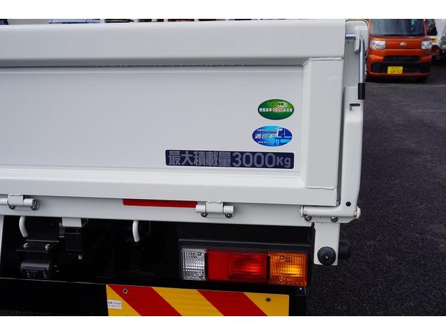 キャンター ワイドロング 4段クレーン 3トン積 ラジコン 2.93t吊 積載3000kg 古河ユニック製 フックイン バックカメラ 左電格ミラー LEDヘッドライト フォグランプ スマートキー 衝突軽減ブレーキ 車線逸脱警報 5速MT(19枚目)