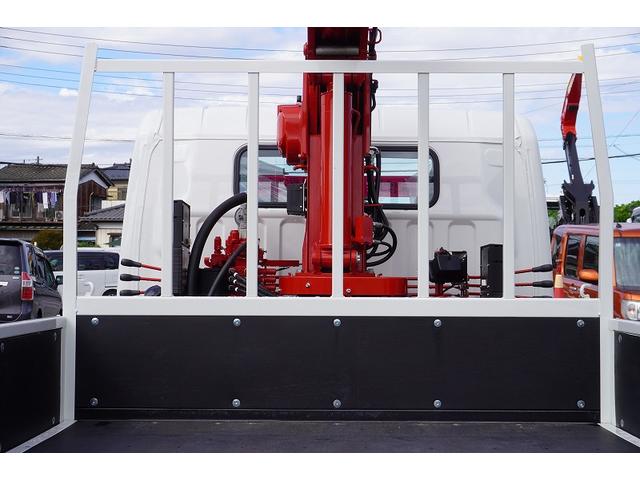 キャンター ワイドロング 4段クレーン 3トン積 ラジコン 2.93t吊 積載3000kg 古河ユニック製 フックイン バックカメラ 左電格ミラー LEDヘッドライト フォグランプ スマートキー 衝突軽減ブレーキ 車線逸脱警報 5速MT(24枚目)