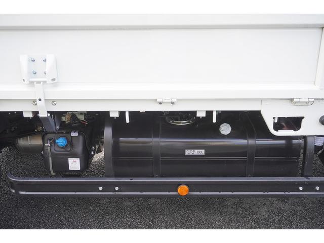 キャンター ワイドロング 4段クレーン 3トン積 ラジコン 2.93t吊 積載3000kg 古河ユニック製 フックイン バックカメラ 左電格ミラー LEDヘッドライト フォグランプ スマートキー 衝突軽減ブレーキ 車線逸脱警報 5速MT(27枚目)