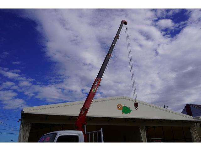 キャンター ワイドロング 4段クレーン 3トン積 ラジコン 2.93t吊 積載3000kg 古河ユニック製 フックイン バックカメラ 左電格ミラー LEDヘッドライト フォグランプ スマートキー 衝突軽減ブレーキ 車線逸脱警報 5速MT(28枚目)