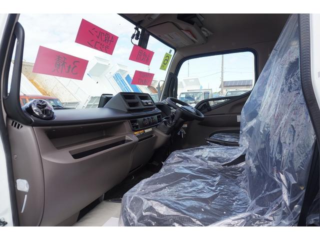 キャンター ワイドロング 4段クレーン 3トン積 ラジコン 2.93t吊 積載3000kg 古河ユニック製 フックイン バックカメラ 左電格ミラー LEDヘッドライト フォグランプ スマートキー 衝突軽減ブレーキ 車線逸脱警報 5速MT(32枚目)