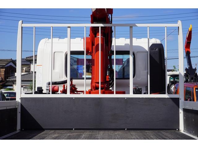 ヒノレンジャー 増トン 4段クレーン 7.7トン積 5.5m長 ラジコン 標準幅 ベッド付 積載7700kg 古河ユニック製 フックイン 2.93t吊 差違いアウトリガー 角足 セイコーラック 坂道発進補助 オートエアコン 衝突軽減ブレーキ 車線逸脱警報 6速MT(28枚目)
