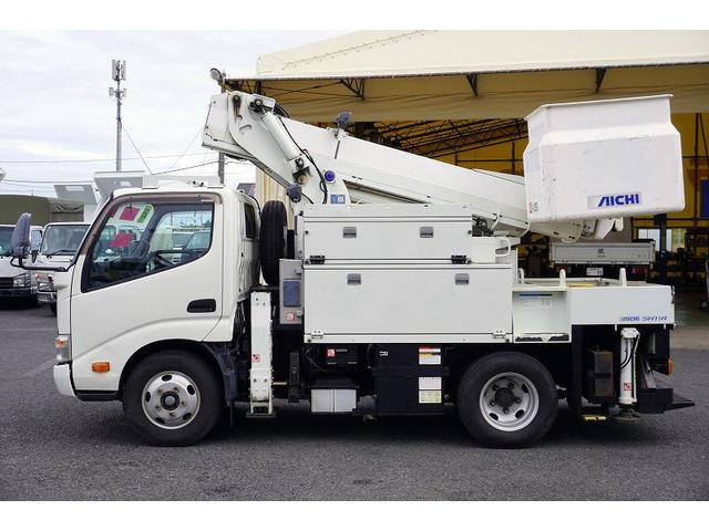 デュトロ 高所作業車 アイチ製 SH11A 最大地上高11m 5速MT FRPバケット 工具入れ ユニットアワー2048h サブバッテリー ブーム自動格納 ジャッキ自動張出 左電格ミラー 坂道発進補助 ETC フォグランプ 電動パーキングブレーキ 電気工事(5枚目)