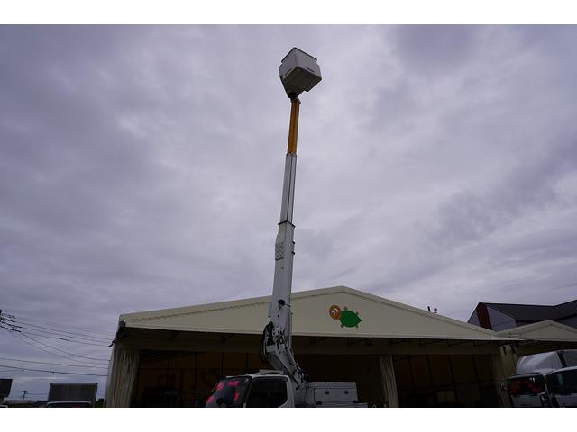 デュトロ 高所作業車 アイチ製 SH11A 最大地上高11m 5速MT FRPバケット 工具入れ ユニットアワー2048h サブバッテリー ブーム自動格納 ジャッキ自動張出 左電格ミラー 坂道発進補助 ETC フォグランプ 電動パーキングブレーキ 電気工事(16枚目)