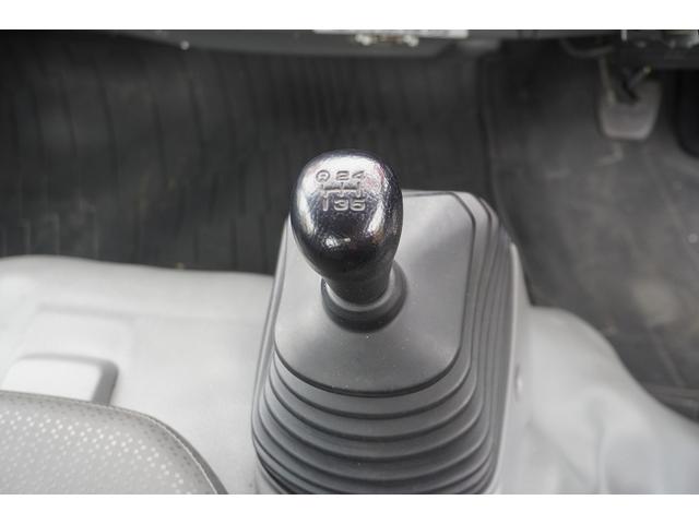 デュトロ 高所作業車 アイチ製 SH11A 最大地上高11m 5速MT FRPバケット 工具入れ ユニットアワー2048h サブバッテリー ブーム自動格納 ジャッキ自動張出 左電格ミラー 坂道発進補助 ETC フォグランプ 電動パーキングブレーキ 電気工事(17枚目)