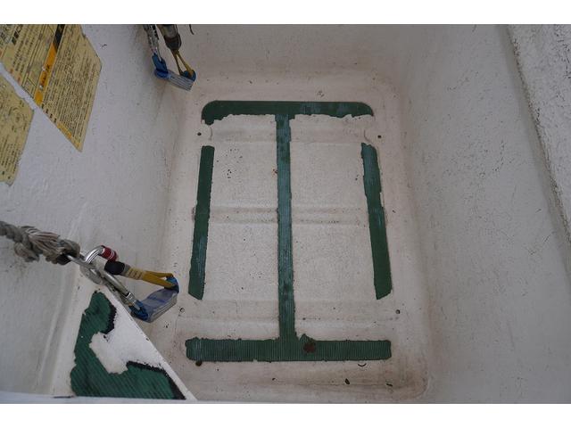 デュトロ 高所作業車 アイチ製 SH11A 最大地上高11m 5速MT FRPバケット 工具入れ ユニットアワー2048h サブバッテリー ブーム自動格納 ジャッキ自動張出 左電格ミラー 坂道発進補助 ETC フォグランプ 電動パーキングブレーキ 電気工事(18枚目)