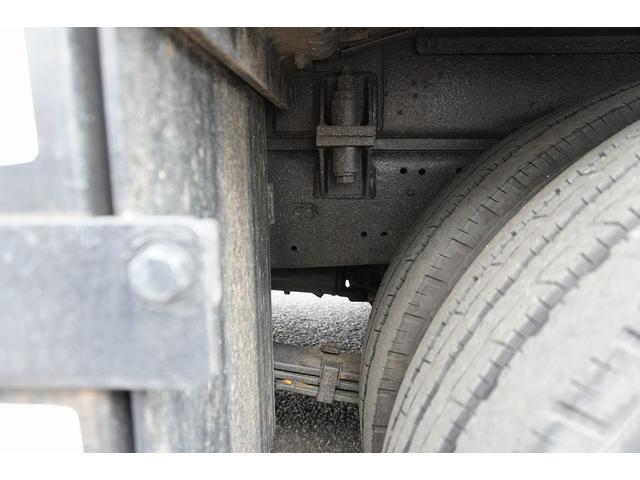 デュトロ 高所作業車 アイチ製 SH11A 最大地上高11m 5速MT FRPバケット 工具入れ ユニットアワー2048h サブバッテリー ブーム自動格納 ジャッキ自動張出 左電格ミラー 坂道発進補助 ETC フォグランプ 電動パーキングブレーキ 電気工事(19枚目)