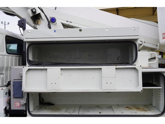 デュトロ 高所作業車 アイチ製 SH11A 最大地上高11m 5速MT FRPバケット 工具入れ ユニットアワー2048h サブバッテリー ブーム自動格納 ジャッキ自動張出 左電格ミラー 坂道発進補助 ETC フォグランプ 電動パーキングブレーキ 電気工事(31枚目)