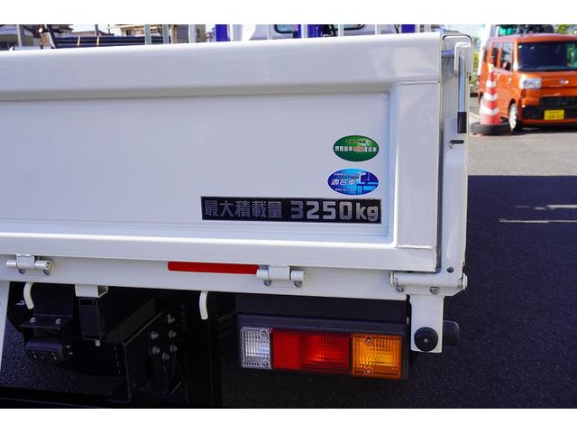キャンター ワイド超ロング　４段セルフクレーン　３．２５トン積　ラジコン　積載３２５０ｋｇ　タダノ製　フックイン　２．６３ｔ吊　左電格ミラー　バックカメラ　ＬＥＤヘッドライト　フォグランプ　スマートキー　衝突軽減ブレーキ　車線逸脱警報　５速ＭＴ（11枚目）