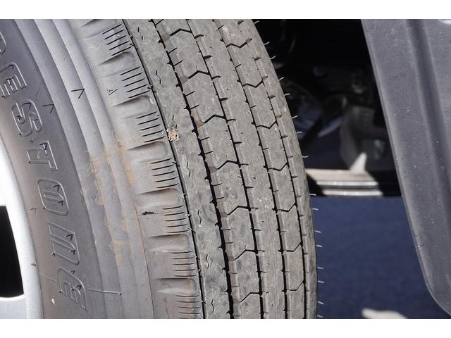 キャンター ワイド超ロング　４段セルフクレーン　３．２５トン積　ラジコン　積載３２５０ｋｇ　タダノ製　フックイン　２．６３ｔ吊　左電格ミラー　バックカメラ　ＬＥＤヘッドライト　フォグランプ　スマートキー　衝突軽減ブレーキ　車線逸脱警報　５速ＭＴ（12枚目）