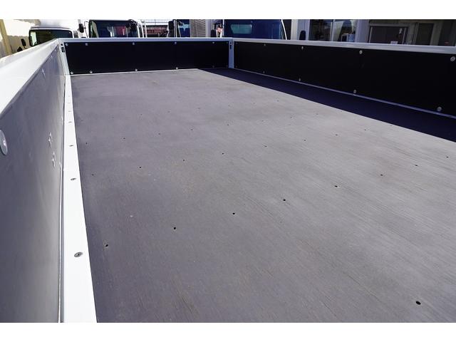 キャンター ワイド超ロング　４段セルフクレーン　３．２５トン積　ラジコン　積載３２５０ｋｇ　タダノ製　フックイン　２．６３ｔ吊　左電格ミラー　バックカメラ　ＬＥＤヘッドライト　フォグランプ　スマートキー　衝突軽減ブレーキ　車線逸脱警報　５速ＭＴ（20枚目）