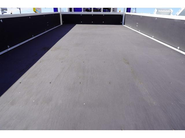 キャンター ワイド超ロング　４段セルフクレーン　３．２５トン積　ラジコン　積載３２５０ｋｇ　タダノ製　フックイン　２．６３ｔ吊　左電格ミラー　バックカメラ　ＬＥＤヘッドライト　フォグランプ　スマートキー　衝突軽減ブレーキ　車線逸脱警報　５速ＭＴ（22枚目）