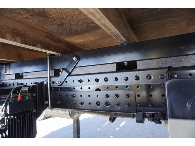 キャンター ワイド超ロング　４段セルフクレーン　３．２５トン積　ラジコン　積載３２５０ｋｇ　タダノ製　フックイン　２．６３ｔ吊　左電格ミラー　バックカメラ　ＬＥＤヘッドライト　フォグランプ　スマートキー　衝突軽減ブレーキ　車線逸脱警報　５速ＭＴ（23枚目）