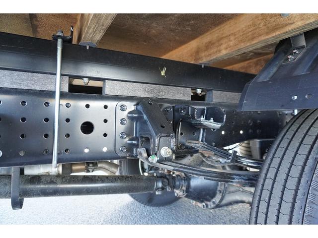 キャンター ワイド超ロング　４段セルフクレーン　３．２５トン積　ラジコン　積載３２５０ｋｇ　タダノ製　フックイン　２．６３ｔ吊　左電格ミラー　バックカメラ　ＬＥＤヘッドライト　フォグランプ　スマートキー　衝突軽減ブレーキ　車線逸脱警報　５速ＭＴ（26枚目）