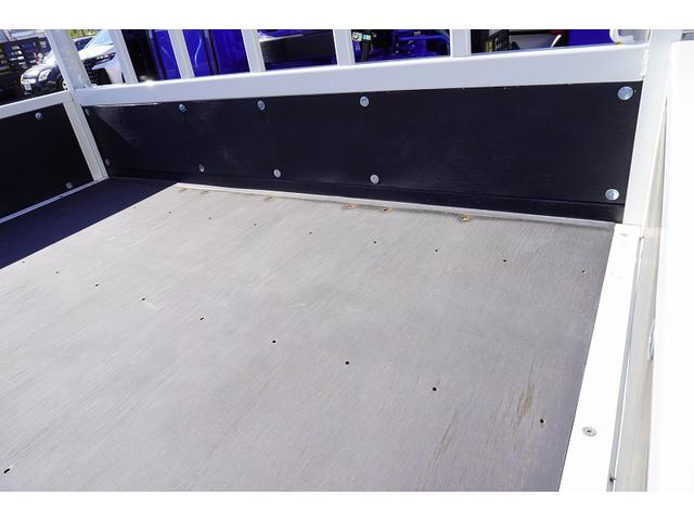 キャンター ワイド超ロング　４段セルフクレーン　３．２５トン積　ラジコン　積載３２５０ｋｇ　タダノ製　フックイン　２．６３ｔ吊　左電格ミラー　バックカメラ　ＬＥＤヘッドライト　フォグランプ　スマートキー　衝突軽減ブレーキ　車線逸脱警報　５速ＭＴ（35枚目）