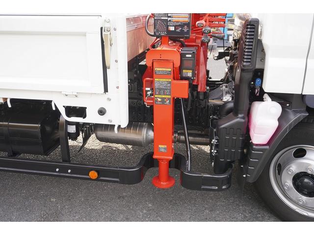 キャンター ワイド超ロング 4段クレーン 3.35トン積 ラジコン 積載3350kg 古河ユニック製 フックイン 2.93t吊 セイコーラック バックカメラ LEDヘッドライト LEDフォグランプ 左電格ミラー スマートキー 衝突軽減ブレーキ 車線逸脱警報 5速MT(34枚目)