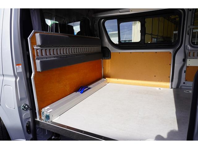 ハイエースバン ロングDX 5ドア ハイルーフ ガソリン パワーゲート AT 3人乗 和光工業製リフト ラッシング1段 荷室加工有 荷台板張り バックカメラ ETC 社外ナビ セパレーターカーテン(18枚目)