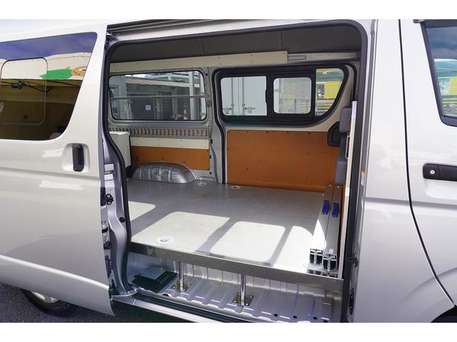 ハイエースバン ロングDX 5ドア ハイルーフ ガソリン パワーゲート AT 3人乗 和光工業製リフト ラッシング1段 荷室加工有 荷台板張り バックカメラ ETC 社外ナビ セパレーターカーテン(22枚目)