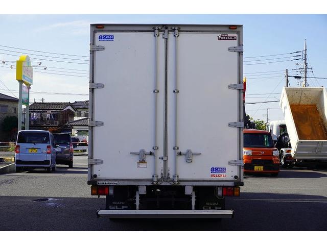 エルフトラック ワイドロング アルミバン 2トン サイドドア ラッシング2段 積載2000kg バックカメラ 坂道発進補助 左電格ミラー フォグランプ 衝突軽減ブレーキ 車線逸脱警報 日本フルハーフ製 6速MT(6枚目)