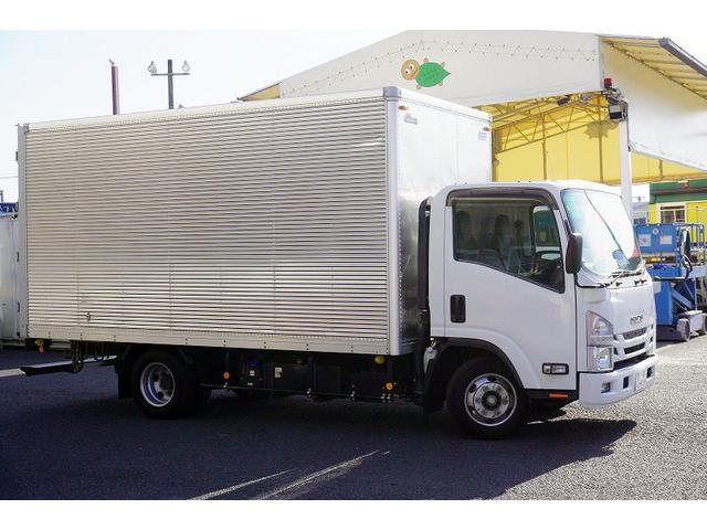 エルフトラック ワイドロング アルミバン 2トン サイドドア ラッシング2段 積載2000kg バックカメラ 坂道発進補助 左電格ミラー フォグランプ 衝突軽減ブレーキ 車線逸脱警報 日本フルハーフ製 6速MT(9枚目)