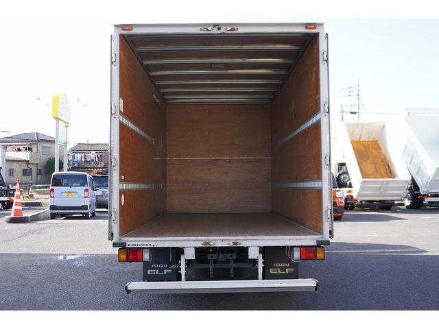エルフトラック ワイドロング アルミバン 2トン サイドドア ラッシング2段 積載2000kg バックカメラ 坂道発進補助 左電格ミラー フォグランプ 衝突軽減ブレーキ 車線逸脱警報 日本フルハーフ製 6速MT(25枚目)