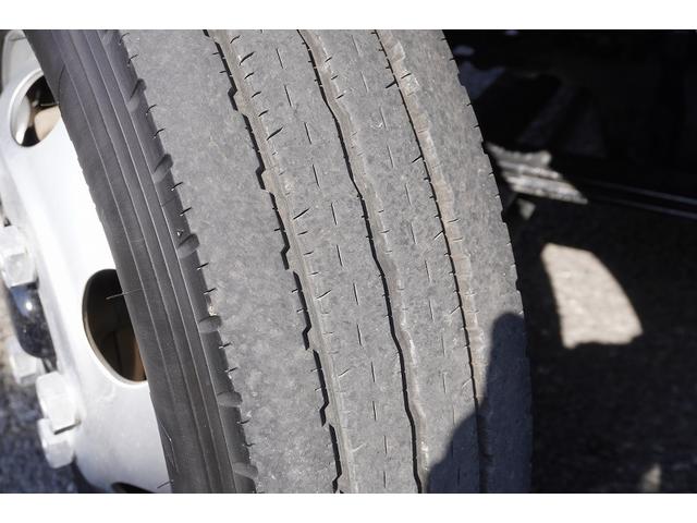 デュトロ ワイドロング 冷蔵冷凍車 3トン 格納パワーゲート 低温 積載2950kg リフト サイドドア -30度設定 荷台シマ板張り 送風機 ラッシング2段 左電格ミラー LEDヘッドライト フォグランプ バックカメラ 坂道発進補助 電動パーキングブレーキ 東プレ製(11枚目)