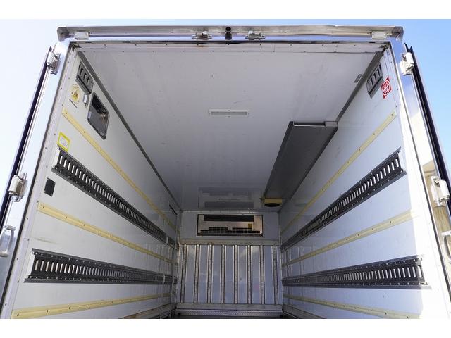 デュトロ ワイドロング 冷蔵冷凍車 3トン 格納パワーゲート 低温 積載2950kg リフト サイドドア -30度設定 荷台シマ板張り 送風機 ラッシング2段 左電格ミラー LEDヘッドライト フォグランプ バックカメラ 坂道発進補助 電動パーキングブレーキ 東プレ製(12枚目)