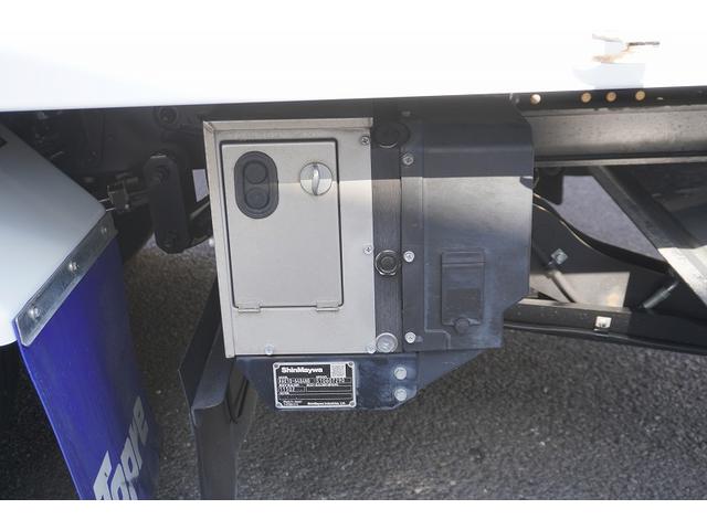 デュトロ ワイドロング 冷蔵冷凍車 3トン 格納パワーゲート 低温 積載2950kg リフト サイドドア -30度設定 荷台シマ板張り 送風機 ラッシング2段 左電格ミラー LEDヘッドライト フォグランプ バックカメラ 坂道発進補助 電動パーキングブレーキ 東プレ製(13枚目)