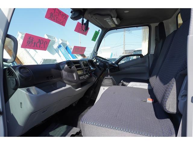 デュトロ ワイドロング 冷蔵冷凍車 3トン 格納パワーゲート 低温 積載2950kg リフト サイドドア -30度設定 荷台シマ板張り 送風機 ラッシング2段 左電格ミラー LEDヘッドライト フォグランプ バックカメラ 坂道発進補助 電動パーキングブレーキ 東プレ製(15枚目)