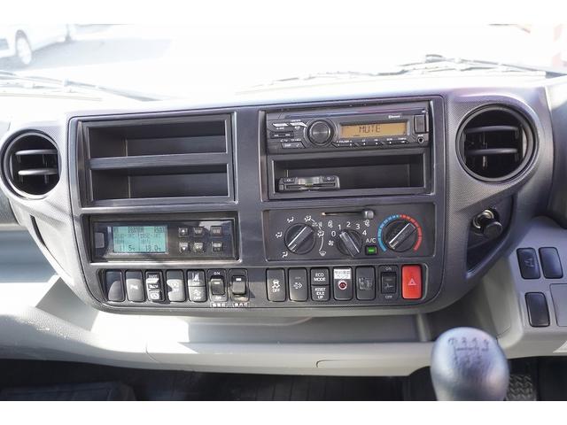 デュトロ ワイドロング 冷蔵冷凍車 3トン 格納パワーゲート 低温 積載2950kg リフト サイドドア -30度設定 荷台シマ板張り 送風機 ラッシング2段 左電格ミラー LEDヘッドライト フォグランプ バックカメラ 坂道発進補助 電動パーキングブレーキ 東プレ製(35枚目)