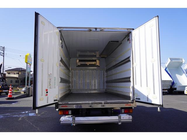 デュトロ ワイドロング 冷蔵冷凍車 3トン 格納パワーゲート 低温 積載2950kg リフト サイドドア -30度設定 荷台シマ板張り 送風機 ラッシング2段 左電格ミラー LEDヘッドライト フォグランプ バックカメラ 坂道発進補助 電動パーキングブレーキ 東プレ製(36枚目)