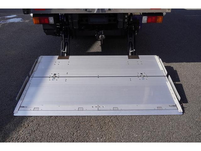 デュトロ ワイドロング 冷蔵冷凍車 3トン 格納パワーゲート 低温 積載2950kg リフト サイドドア -30度設定 荷台シマ板張り 送風機 ラッシング2段 左電格ミラー LEDヘッドライト フォグランプ バックカメラ 坂道発進補助 電動パーキングブレーキ 東プレ製(39枚目)