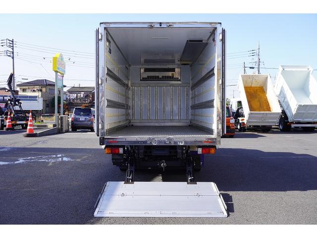 デュトロ ワイドロング 冷蔵冷凍車 3トン 格納パワーゲート 低温 積載2950kg リフト サイドドア -30度設定 荷台シマ板張り 送風機 ラッシング2段 左電格ミラー LEDヘッドライト フォグランプ バックカメラ 坂道発進補助 電動パーキングブレーキ 東プレ製(40枚目)