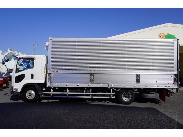 フォワード 4トン ワイド 寝台 冷蔵ウイング リアエアサス 6.2m長 ベッド付 積載2100kg スタンバイ装置 ラッシング2段 セイコーラック バックカメラ ETC 坂道発進補助 HIDヘッドライト 菱重製 6速MT(5枚目)