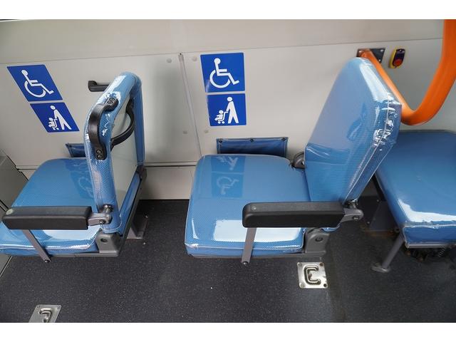 ポンチョ ショート　路線バス　２７人乗り　１３座席　立ち席有　自動ドア　１ドア　ノンステップ　総輪エアサス　荷物スペース　ビニールシートカバー　電光掲示板　バックカメラ　フォグランプ　ＡＴ　プレヒーター（19枚目）