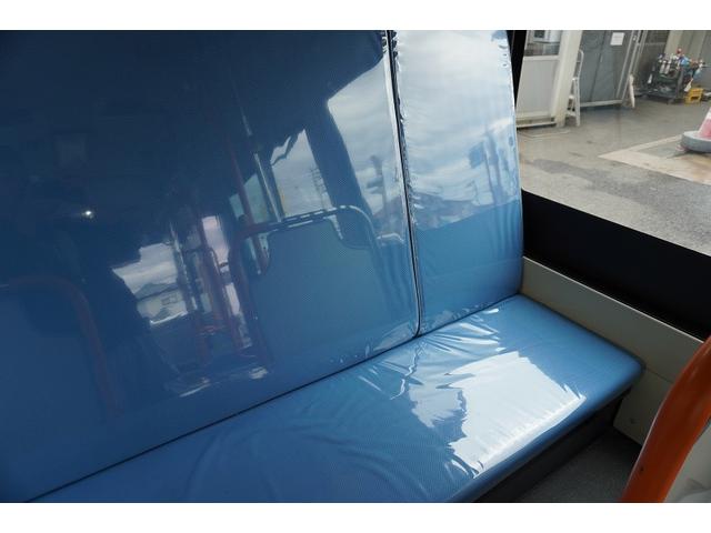 ポンチョ ショート　路線バス　２７人乗り　１３座席　立ち席有　自動ドア　１ドア　ノンステップ　総輪エアサス　荷物スペース　ビニールシートカバー　電光掲示板　バックカメラ　フォグランプ　ＡＴ　プレヒーター（20枚目）