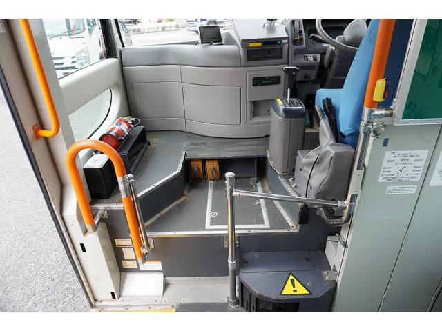 ポンチョ ショート　路線バス　２７人乗り　１３座席　立ち席有　自動ドア　１ドア　ノンステップ　総輪エアサス　荷物スペース　ビニールシートカバー　電光掲示板　バックカメラ　フォグランプ　ＡＴ　プレヒーター（21枚目）