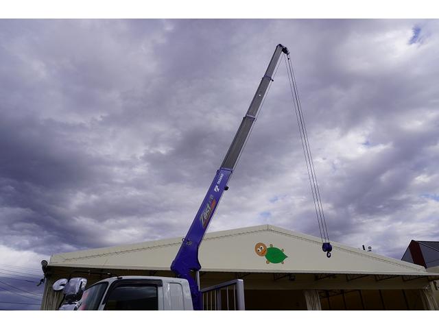 ファイター 増トン　ワイド　４段クレーン　アルミブロック　ラジコン　ベッド付　積載７４００ｋｇ　タダノ製　５．５ｍ長　フックイン　２．９３ｔ吊　差違いアウトリガー　落込フック５対　セイコーラック　坂道発進補助　メッキ　衝突軽減ブレーキ　車線逸脱警報　６速ＭＴ（10枚目）