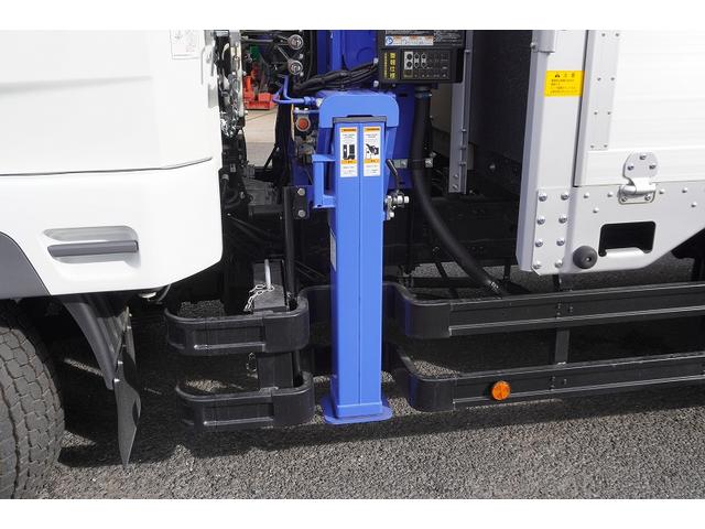 ファイター 増トン　ワイド　４段クレーン　アルミブロック　ラジコン　ベッド付　積載７４００ｋｇ　タダノ製　５．５ｍ長　フックイン　２．９３ｔ吊　差違いアウトリガー　落込フック５対　セイコーラック　坂道発進補助　メッキ　衝突軽減ブレーキ　車線逸脱警報　６速ＭＴ（19枚目）