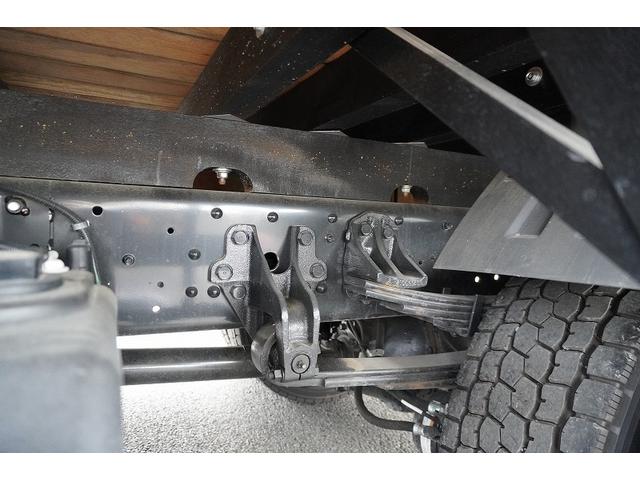 ファイター 増トン　ワイド　４段クレーン　アルミブロック　ラジコン　ベッド付　積載７４００ｋｇ　タダノ製　５．５ｍ長　フックイン　２．９３ｔ吊　差違いアウトリガー　落込フック５対　セイコーラック　坂道発進補助　メッキ　衝突軽減ブレーキ　車線逸脱警報　６速ＭＴ（20枚目）