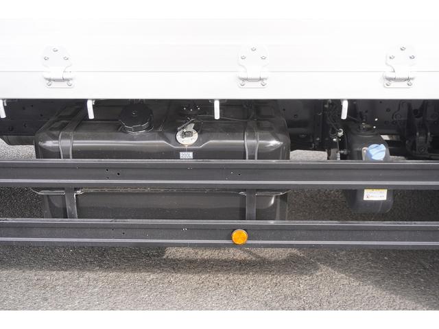 ファイター 増トン　ワイド　４段クレーン　アルミブロック　ラジコン　ベッド付　積載７４００ｋｇ　タダノ製　５．５ｍ長　フックイン　２．９３ｔ吊　差違いアウトリガー　落込フック５対　セイコーラック　坂道発進補助　メッキ　衝突軽減ブレーキ　車線逸脱警報　６速ＭＴ（24枚目）