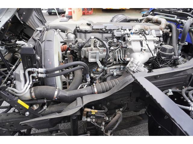 ファイター 増トン　ワイド　４段クレーン　アルミブロック　ラジコン　ベッド付　積載７４００ｋｇ　タダノ製　５．５ｍ長　フックイン　２．９３ｔ吊　差違いアウトリガー　落込フック５対　セイコーラック　坂道発進補助　メッキ　衝突軽減ブレーキ　車線逸脱警報　６速ＭＴ（35枚目）