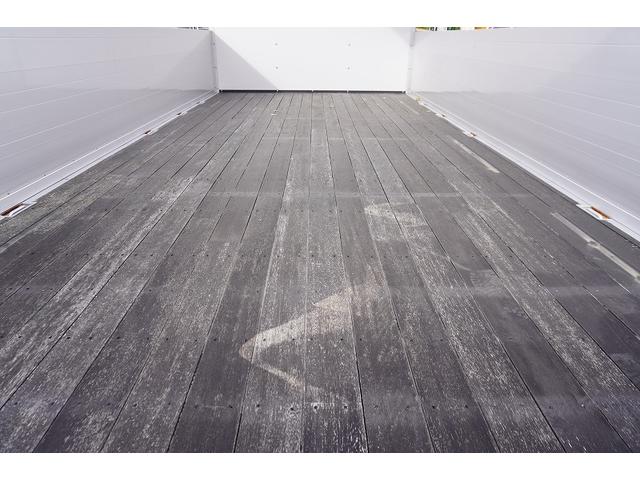 ファイター 増トン　ワイド　４段クレーン　アルミブロック　ラジコン　ベッド付　積載７４００ｋｇ　タダノ製　５．５ｍ長　フックイン　２．９３ｔ吊　差違いアウトリガー　落込フック５対　セイコーラック　坂道発進補助　メッキ　衝突軽減ブレーキ　車線逸脱警報　６速ＭＴ（36枚目）