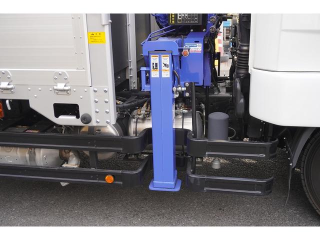 ファイター 増トン　ワイド　４段クレーン　アルミブロック　ラジコン　ベッド付　積載７４００ｋｇ　タダノ製　５．５ｍ長　フックイン　２．９３ｔ吊　差違いアウトリガー　落込フック５対　セイコーラック　坂道発進補助　メッキ　衝突軽減ブレーキ　車線逸脱警報　６速ＭＴ（39枚目）